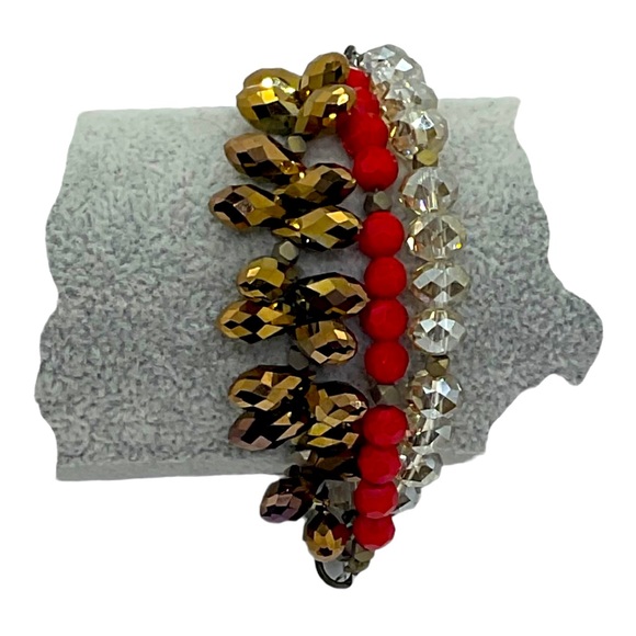 ✨2 for $25✨ Handmade beaded bracelet - Picture 4 of 6